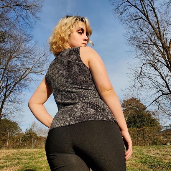 1990s Vintage Sleeveless Shirt by I.N. Studio - Picture 3 of 4